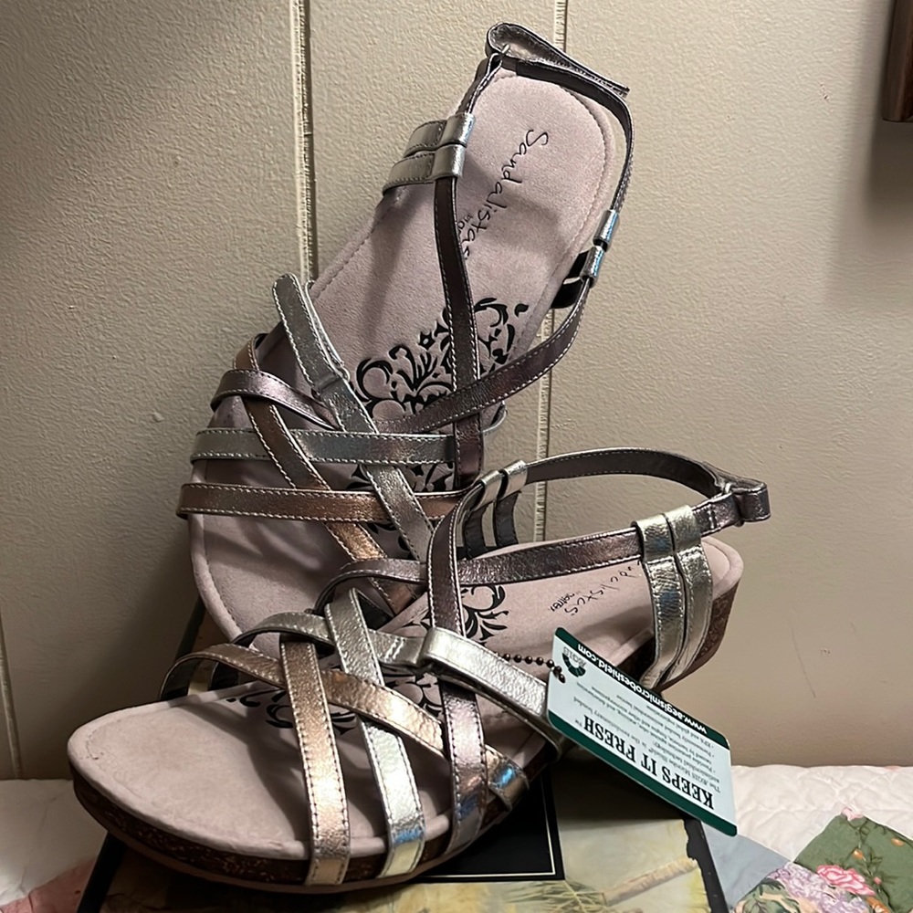 Sandalistas by aetrex size 8 Metallic Multi Color